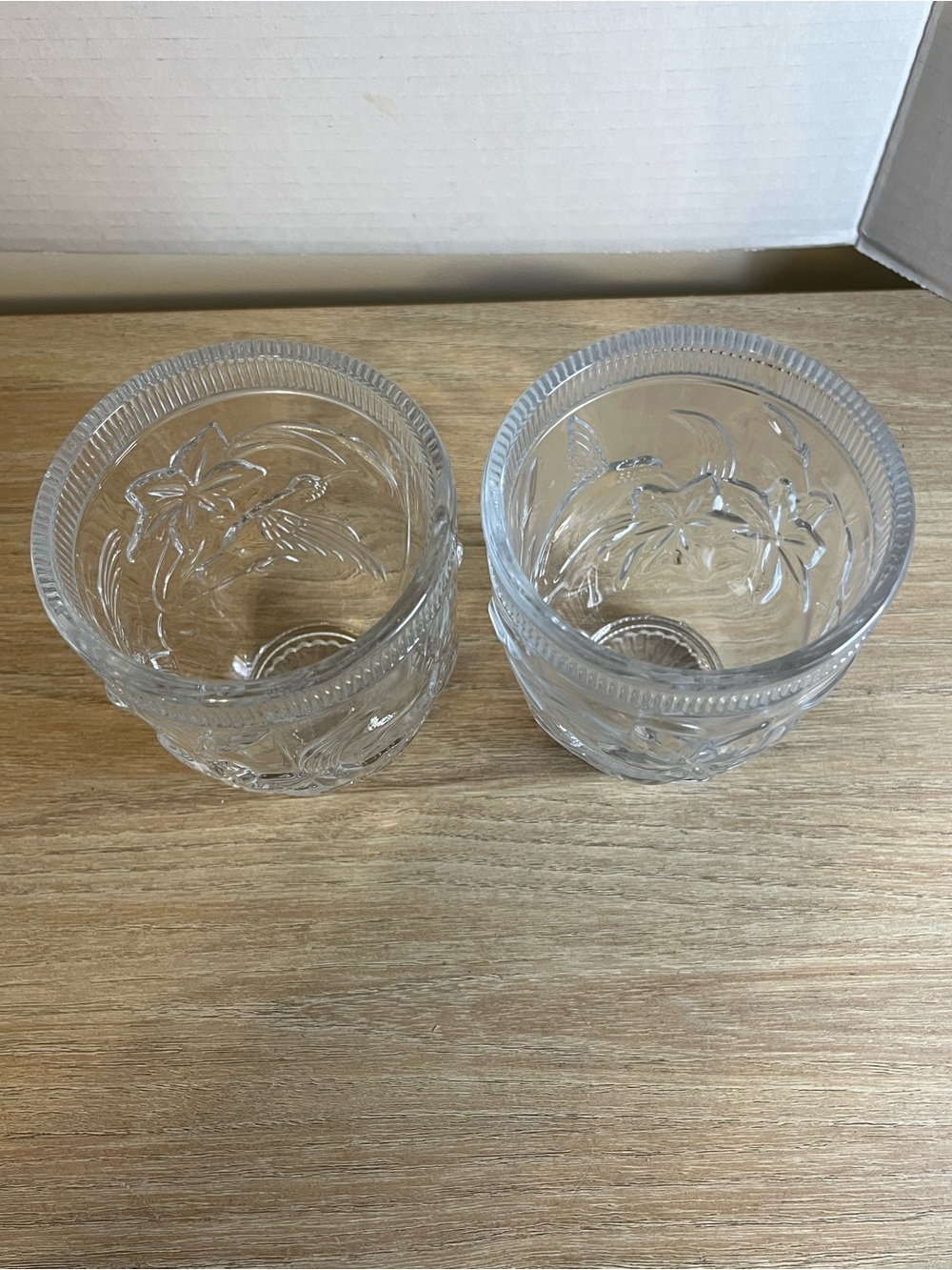 Clear Embossed Glass Tumbler Set - Hummingbird and Floral Pattern - Picture 5 of 9